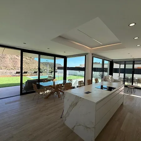 Mar Villa